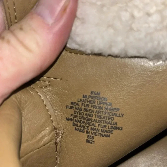 NWOT- Marc Fisher Pierson Lug Sole Bootie Size 8.5 - Picture 8 of 10